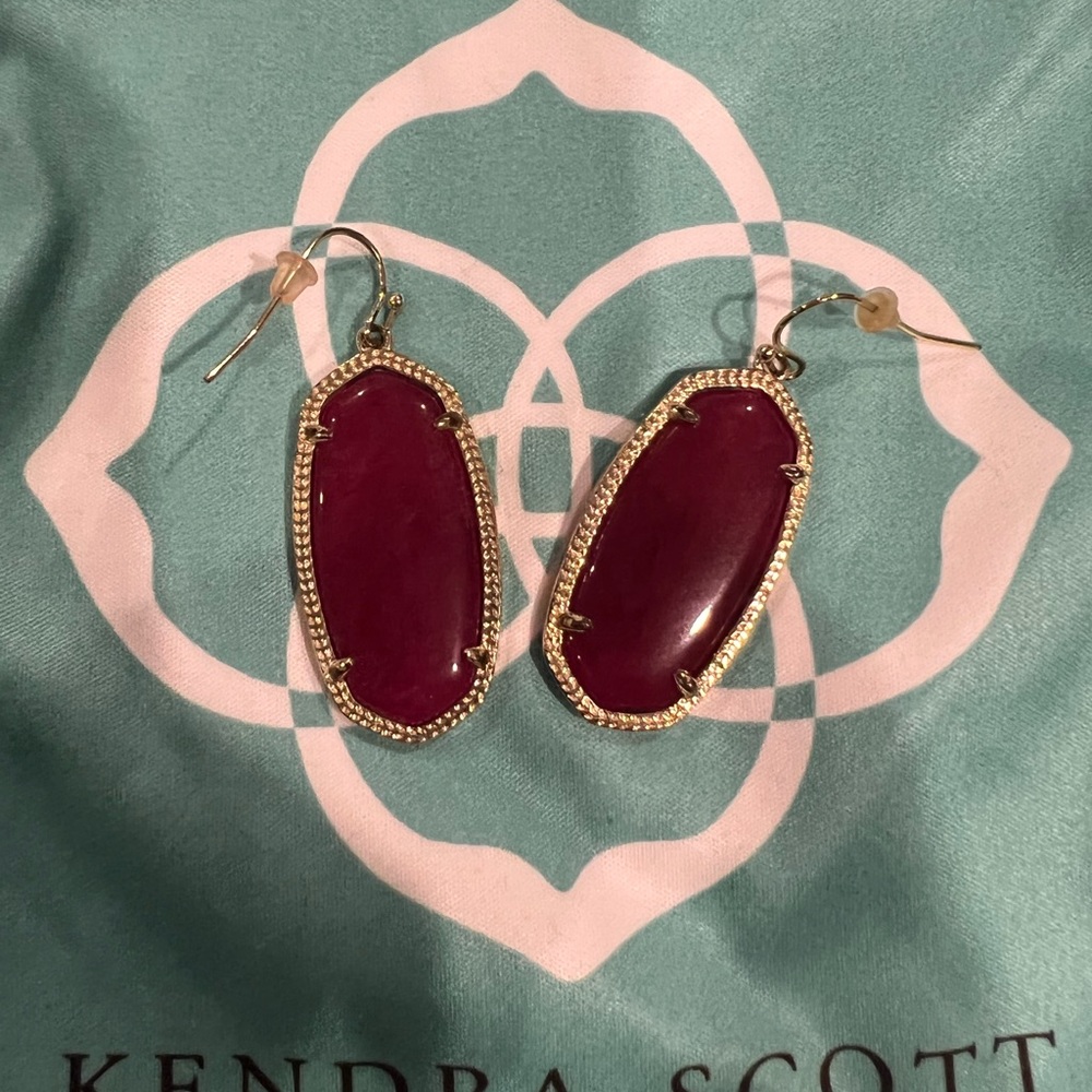 Kendra Scott Elle Gold Drop Earrings in Maroon Jade